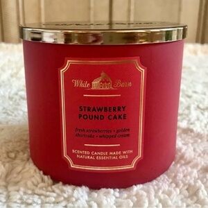 NWT BBW Strawberry Pound Cake 3- Wick Candle
